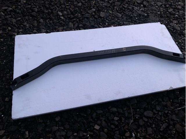 Кронштейн супорту радіатора нижнього 51647210502 BMW