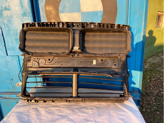 повітропровід радіатора 51748493428 BMW