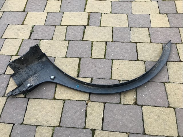 Молдинг арки крила переднього, правий 51773405818 BMW