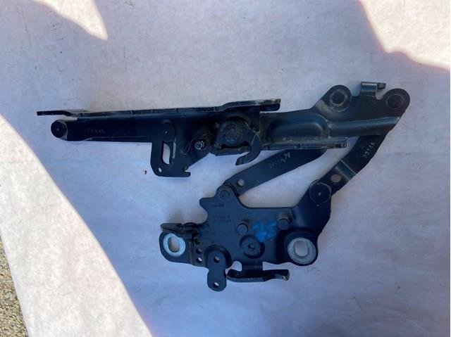 Завіса капота права 7239416 BMW