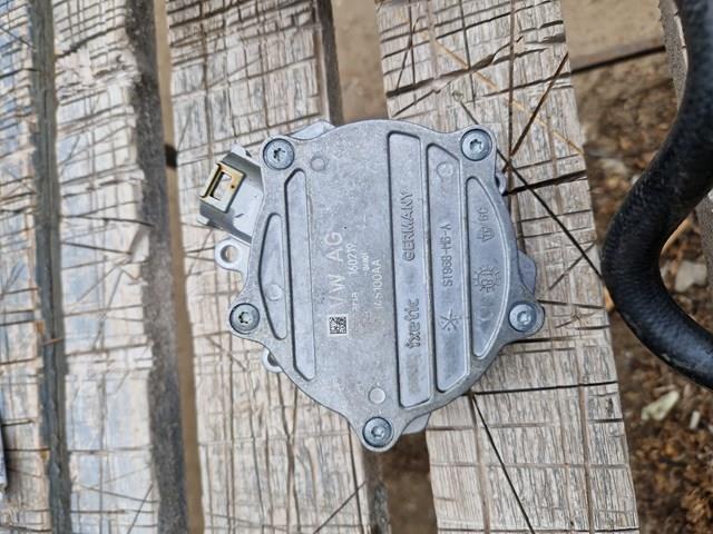 Насос вакуумний 06E145100AA VAG