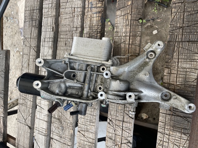 Кріплення генератора 06L903143K VAG