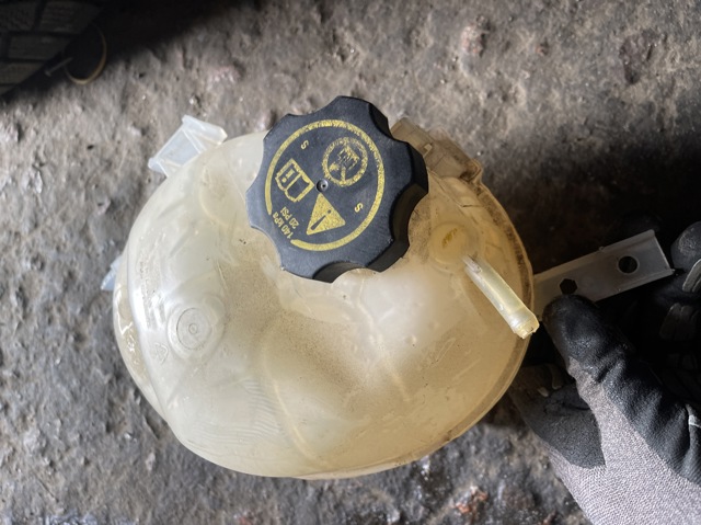 Бачок для води 13459964 GM