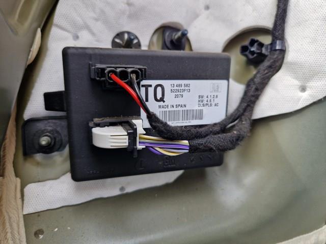 Блок упавленія автосвітла 13489582 GM
