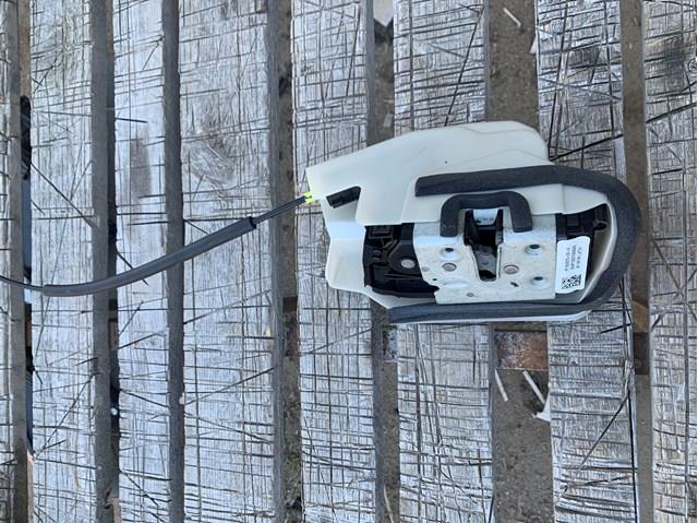 Замок задніх дверей, правих 150067500A TESLA