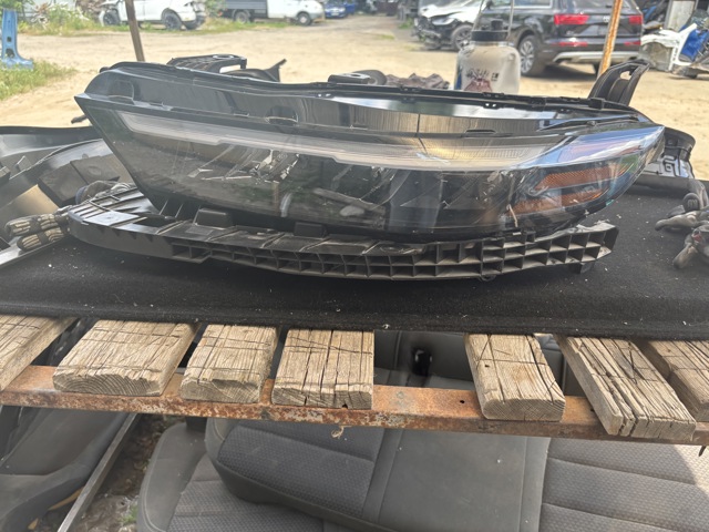 Фара ліва передня 3315030AA01 HONDA