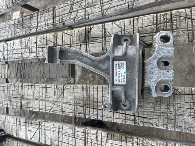 Права подушка мотора 3Q0199262M VAG