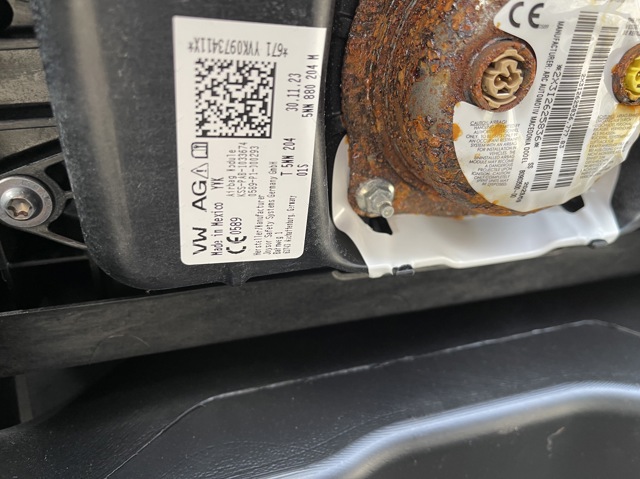 Установка подушки безпеки пасажира 5NN880204M VAG