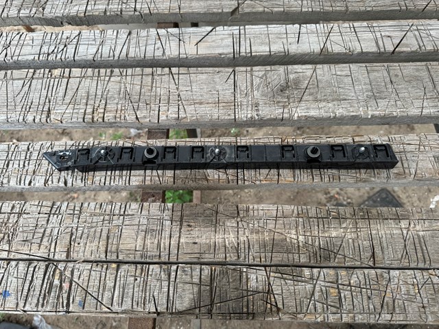 Кронштейн бампера заднього, правий 68229236AC CHRYSLER