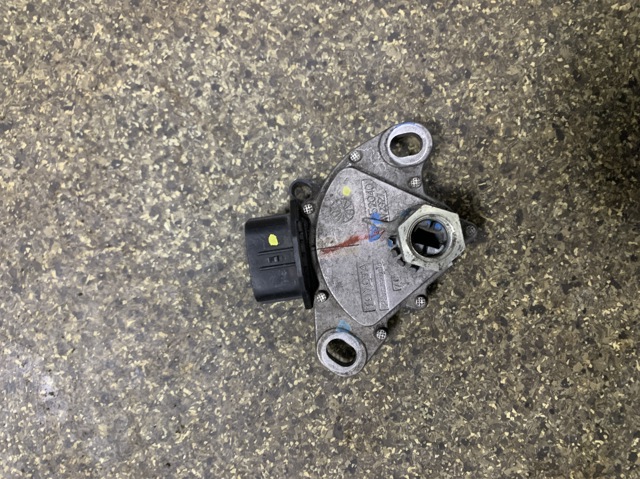 Датчик положення селектора АКПП 8945152040 TOYOTA