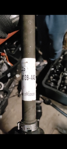 Піввісь задня, права LX674K138AAB FORD
