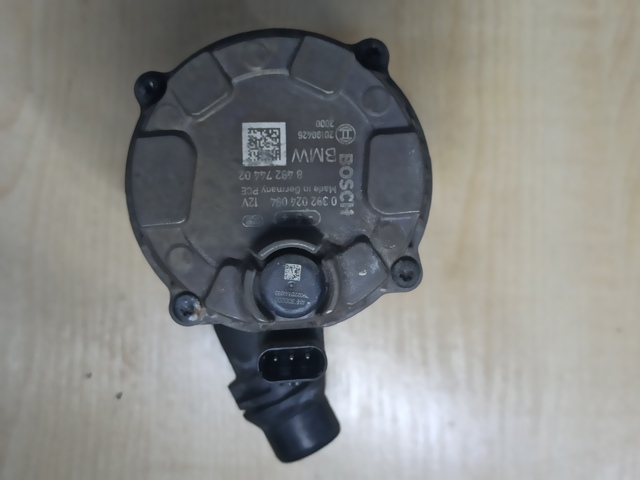 Водяний насос охолодження електричний додатковий 11518482744 BMW
