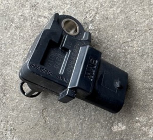 Датчик тиску повітря 13628637900 BMW