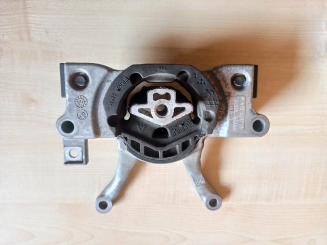 Подушка коробки передач 22326862577 BMW