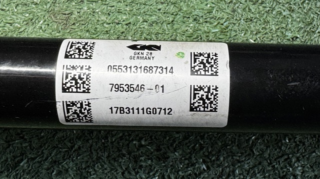 Піввісь задня, права 33207953546 BMW
