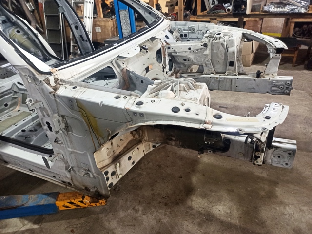 Лонжерон рами передній правий 41007446652 BMW