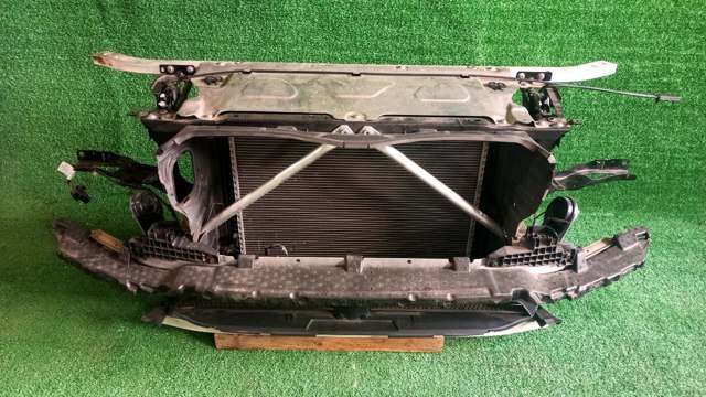 Балка бампера переднього 51117399911 BMW