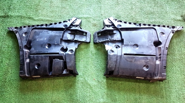 Кронштейн бампера заднього, правий 51127387300 BMW
