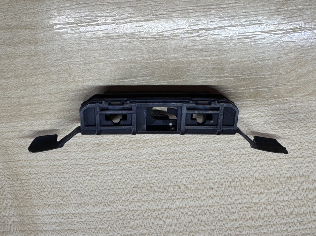 Молдинг-боковина 51137258183 BMW