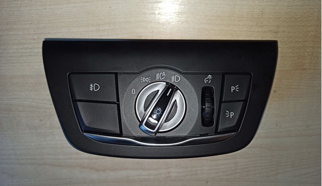 Перемикач світла фар, на "торпеді" 61319472964 BMW