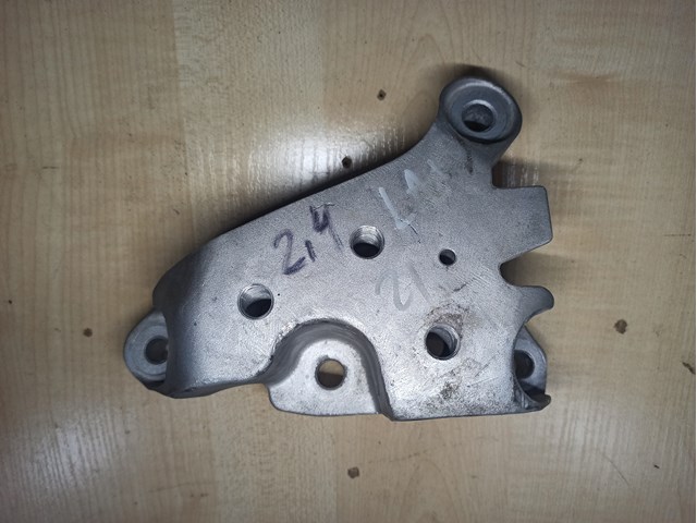 Кронштейн подушки коробки передач 68363284AB CHRYSLER