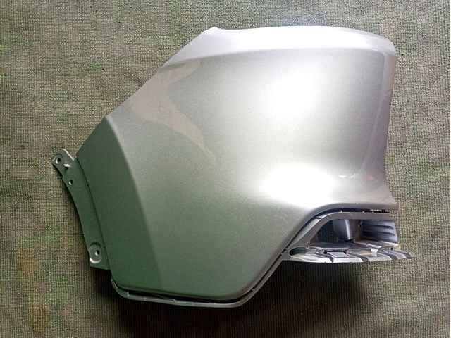 Ікло заднього бампера ліве 68407903AA CHRYSLER