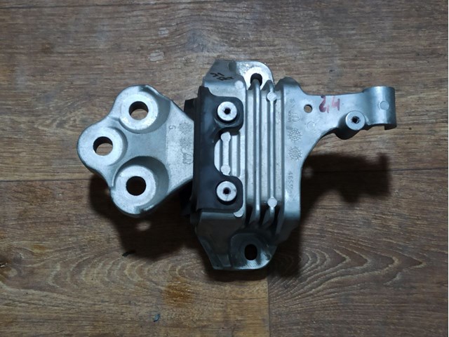 Подушка (опора) двигуна, ліва 68418876AB CHRYSLER