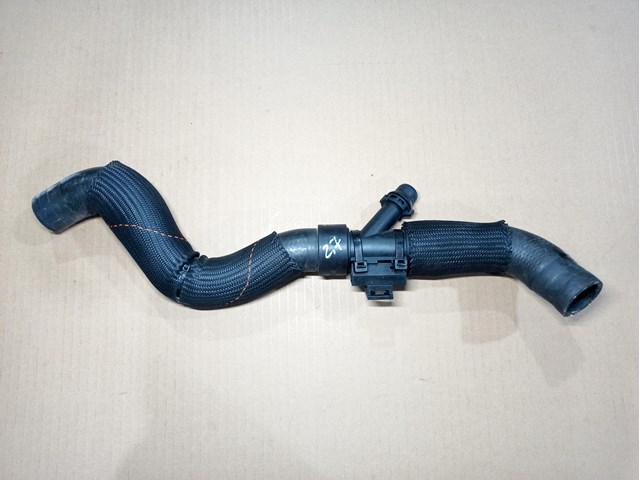 Патрубок системи охолодження F2GZ8260C FORD