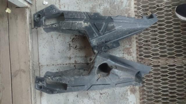 Захист заднього бампера FT4Z5811778F FORD
