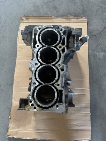 Пеньок 110003KY1A NISSAN