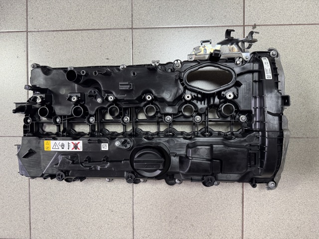 Кришка клапанна 11127952876 BMW