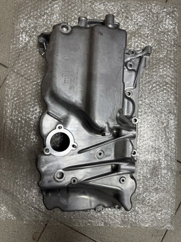 Картер масляний 11138590017 BMW