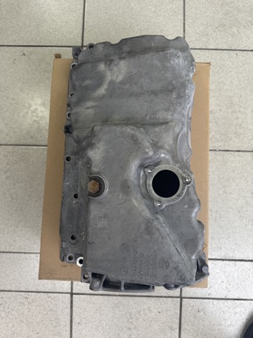 Піддон масляний картера двигуна 11138611694 BMW