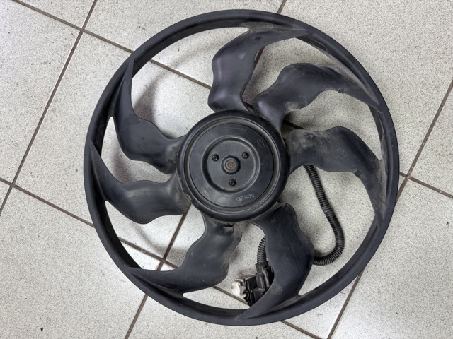 Вентилятор / крильчатка радіатора охолодження 252313K460 HYUNDAI