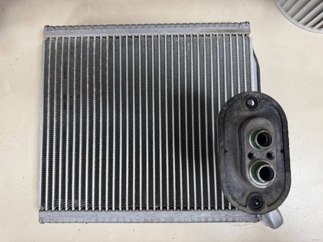 Випарник 971402T000 HYUNDAI