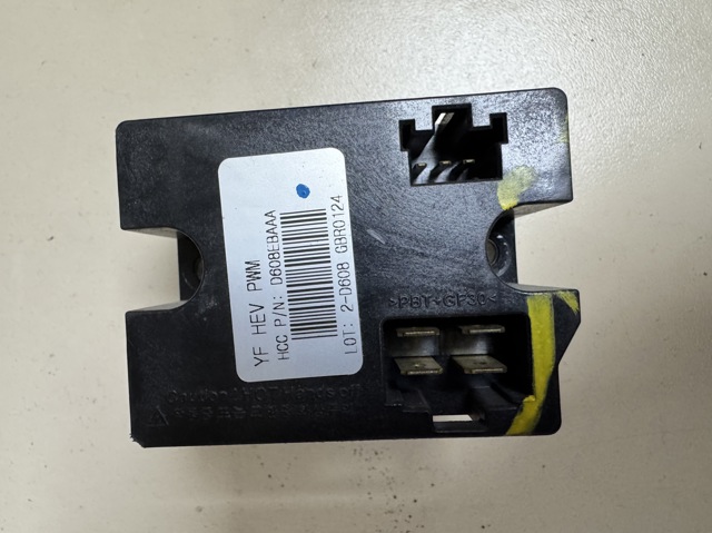 Регулятор оборотів пічки 972354RAA0 HYUNDAI