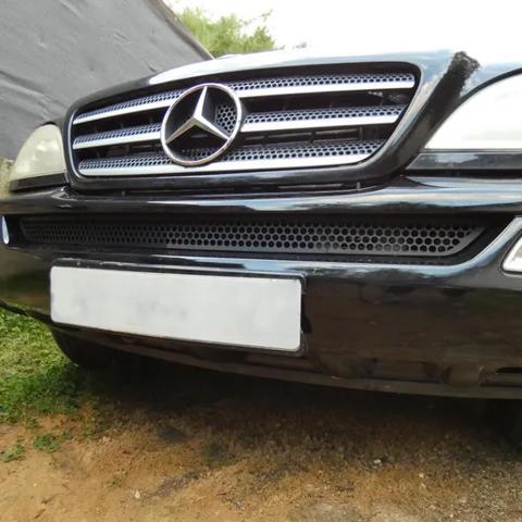 Решітка бампера нижня A1638851581 MERCEDES