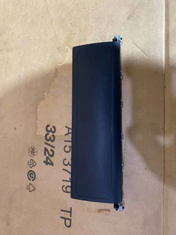 Подушка безпеки (AIRBAG) пасажирська, захисту колін 4G8880842A VAG