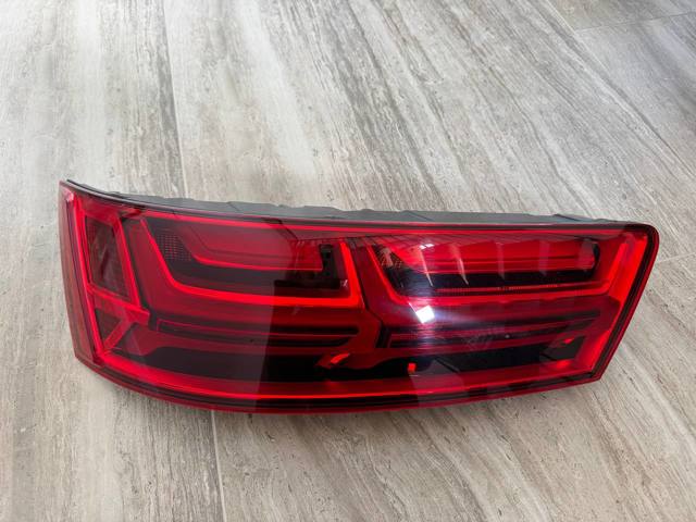 Задня ліва фара 4M0945093L VAG
