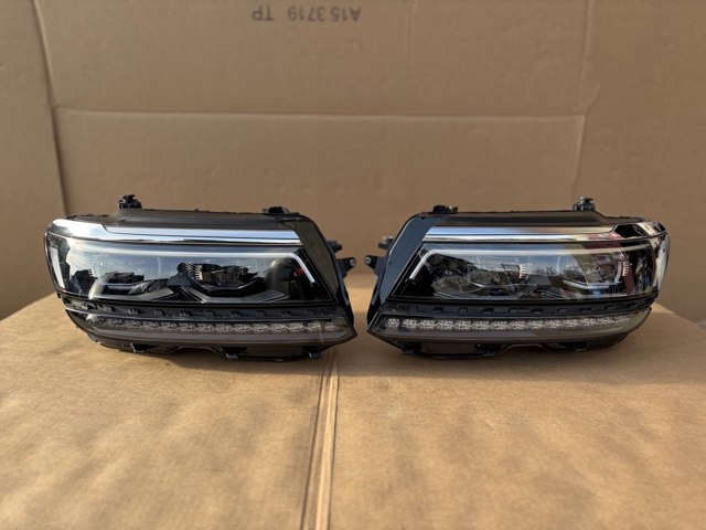Основна фара - вставка 5NB941081D VAG
