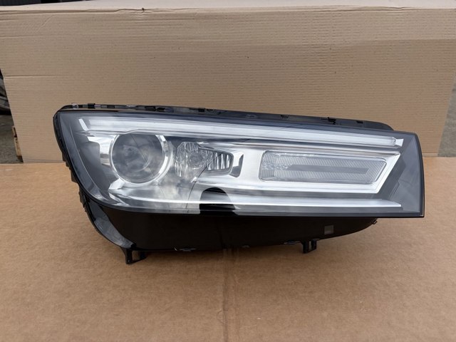 Фара передня права 80A941006 VAG