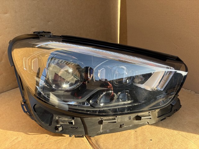 Фара передня права A2139060210 MERCEDES