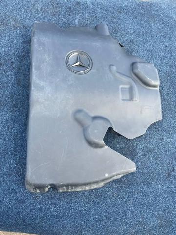 Кришка двигуна декоративна A6510102367 MERCEDES