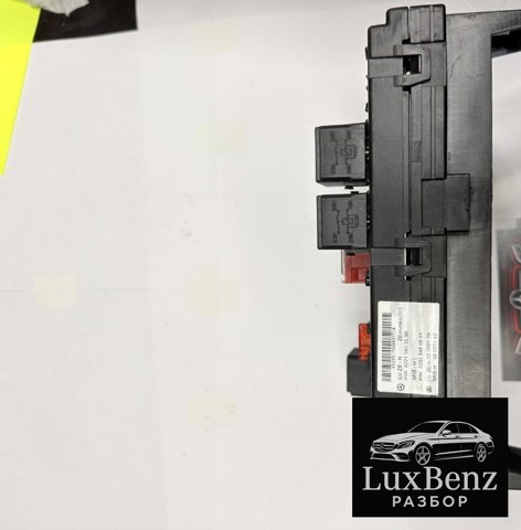 Корпус запобіжників A2215403550 MERCEDES