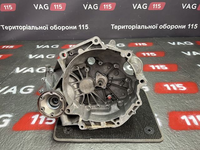 Коробка передач в зборі з головною передачею і диференціалом 0AF300042HX VAG