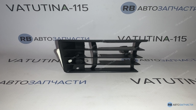 Решітка переднього бампера, права нижня 1316274 POLCAR