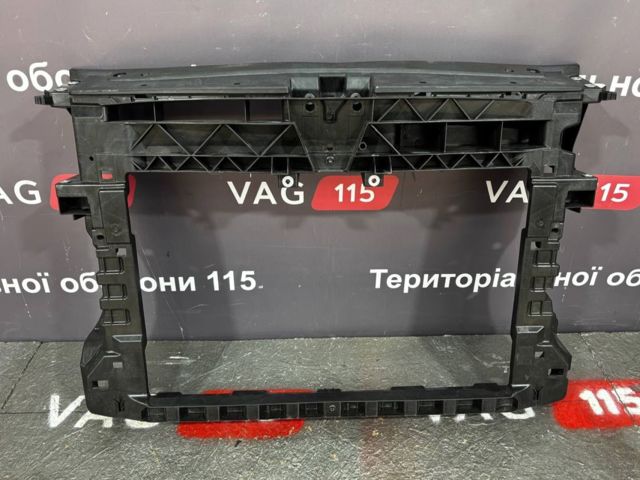 Кронштейн кріплення радіатора 2K5805588 VAG