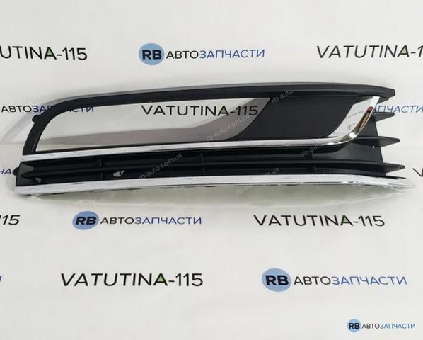 Решітка переднього бампера, права 3AA854662A9B9 VAG