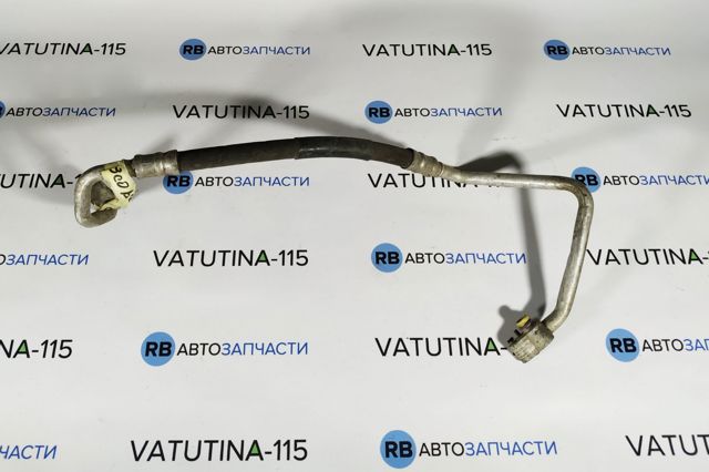 Трубка кондиціонера від компресора до радіатора 3C0820721C VAG