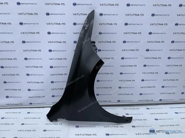 Переднє праве крило 3T0821022 VAG